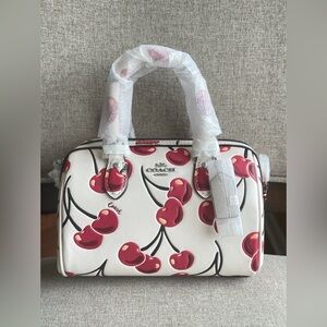 NWT！COACH MINI ROWAN CROSSBODY BAG WITH CHERRY PRINT（CY745）fast shipping